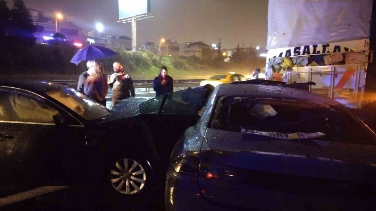 TEM Otoyolu'nda Zincirleme Trafik Kazası: 2 Kişi Ağır Yaralı!