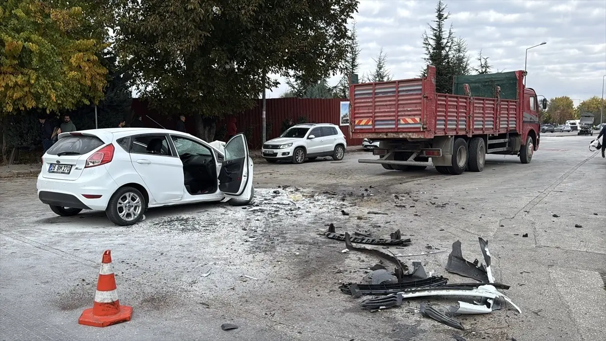 Eskişehir'de Trafik Kazasında 70 Yaşındaki Sürücü Öldü.