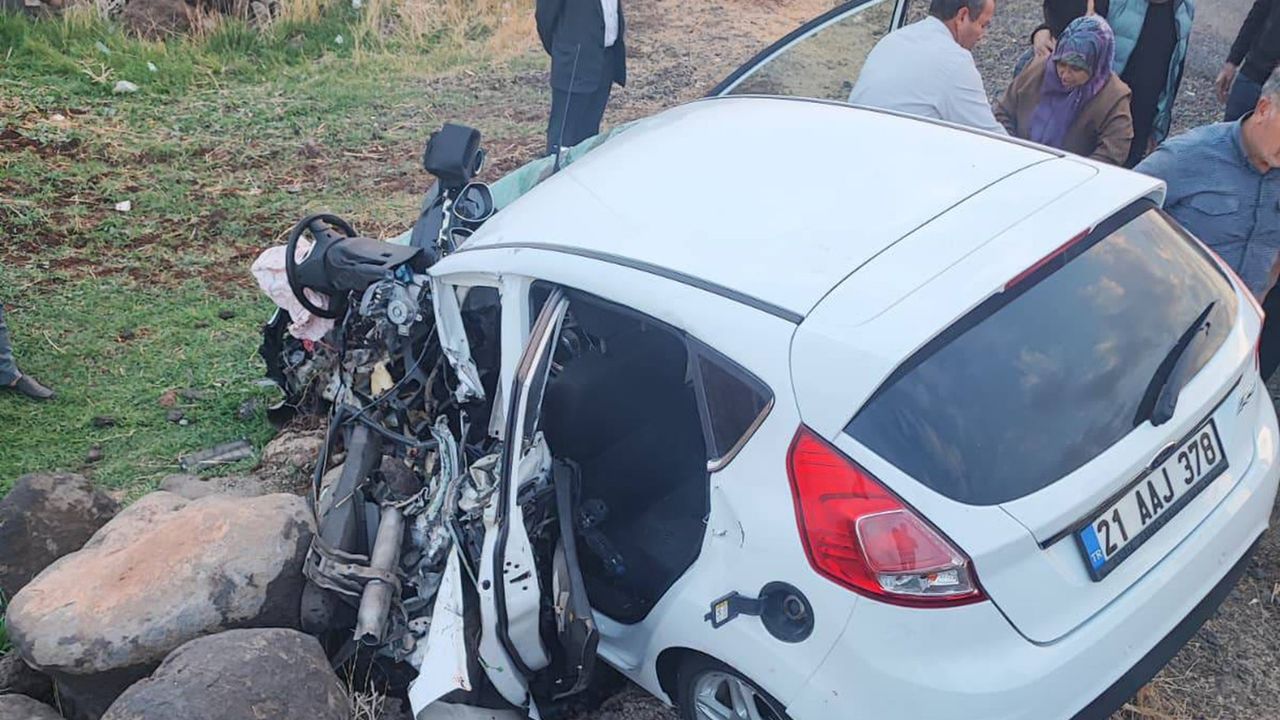 Şanlıurfa'da trafik kazası: 4 kişi yaralandı, biri ağır.