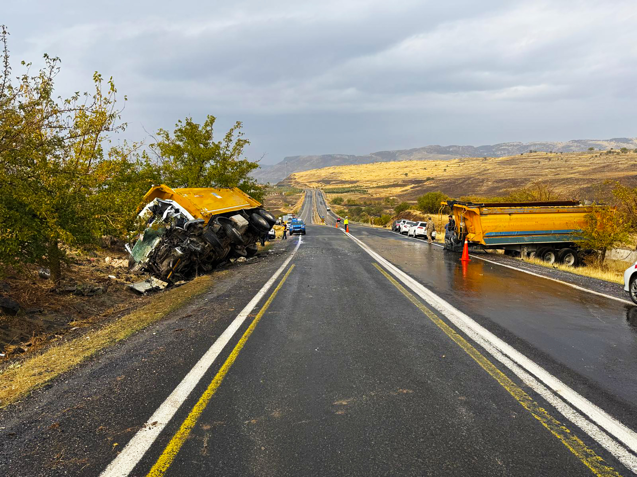 Şanlıurfa'da trafik kazası: Bir kişi öldü, bir kişi yaralandı.
