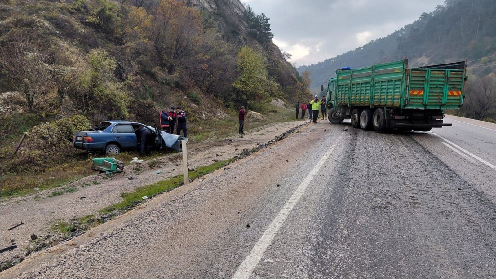 Bolu'da trafik kazası sonucu 1 kişi hayatını kaybetti, 1 kişi yaralandı.