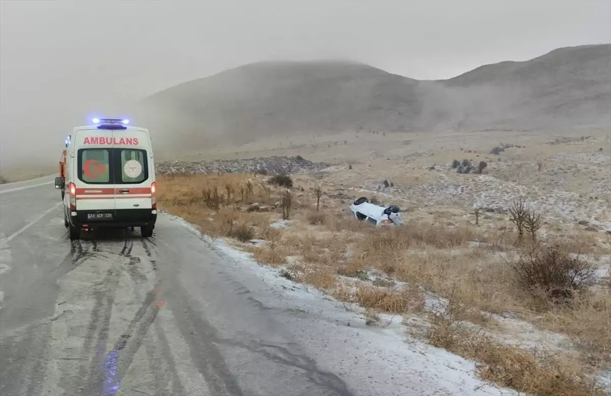Doğanşehir'de 2 Trafik Olayı: 2 Kişi Yaralandı