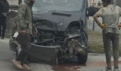 Işıksız Kavşak Kazaları Özgür Mahallesi'nde Tehlike Saçmaya Devam Ediyor!