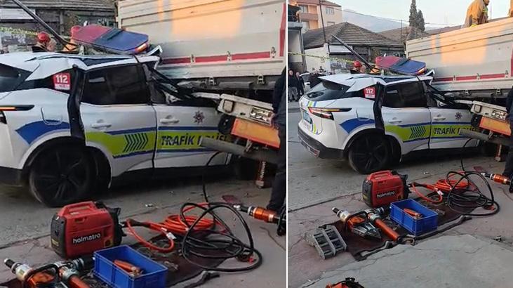 Manisa'da polis aracı TIR'a çarptı, bir polis hayatını kaybetti.