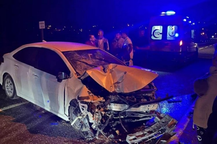 Ula'da trafik olayında 3 kişi yaralandı.