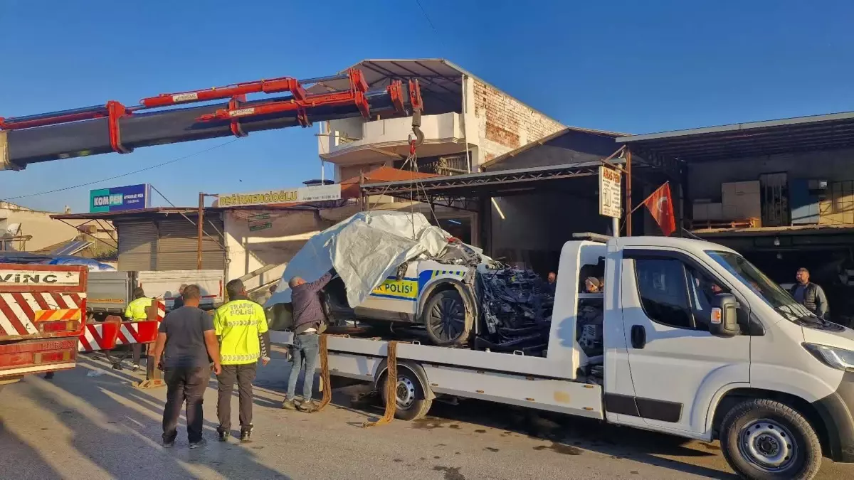 Alaşehir'de Trafik Kazasında Polis Ali Barut Hayatını Kaybetti, Hatice Ü. Ağır Yaralandı.