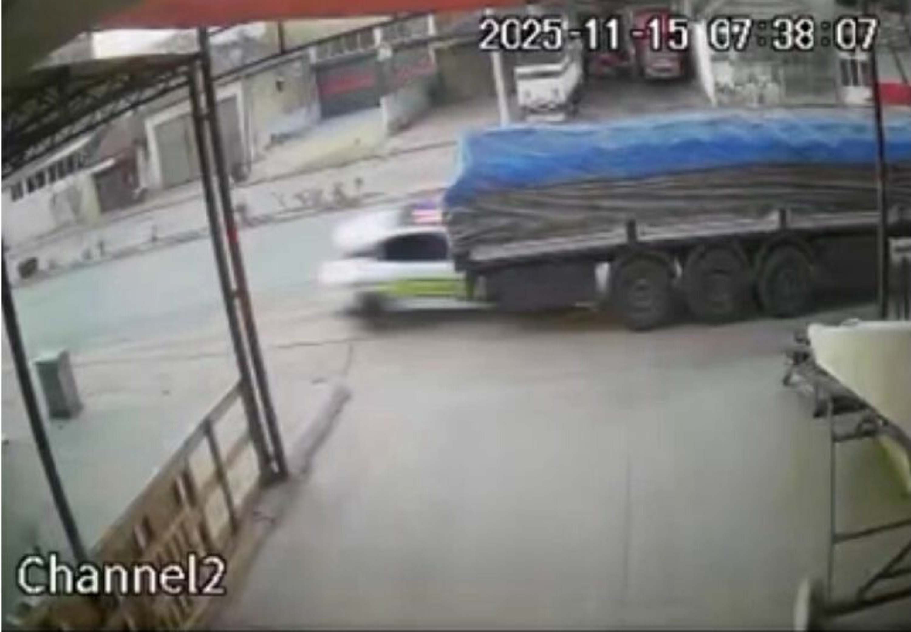 Manisa'da polisin ölümü kameraya yansıdı.