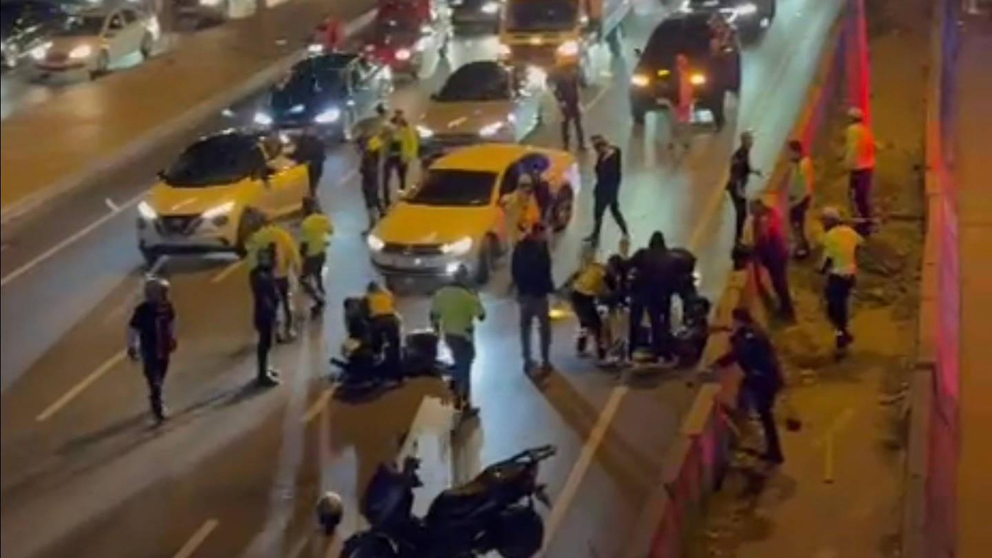 Motosiklet sürücüsüne trafik polisi ile kavga etmesi sonucunda adli denetim verildi.