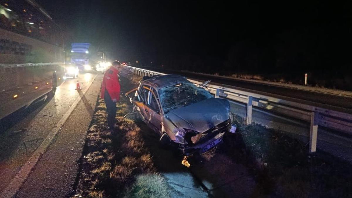 Otostop yapan kişi feci kazada öldü, Çorum'da 1 ölü ve 2 yaralı var.
