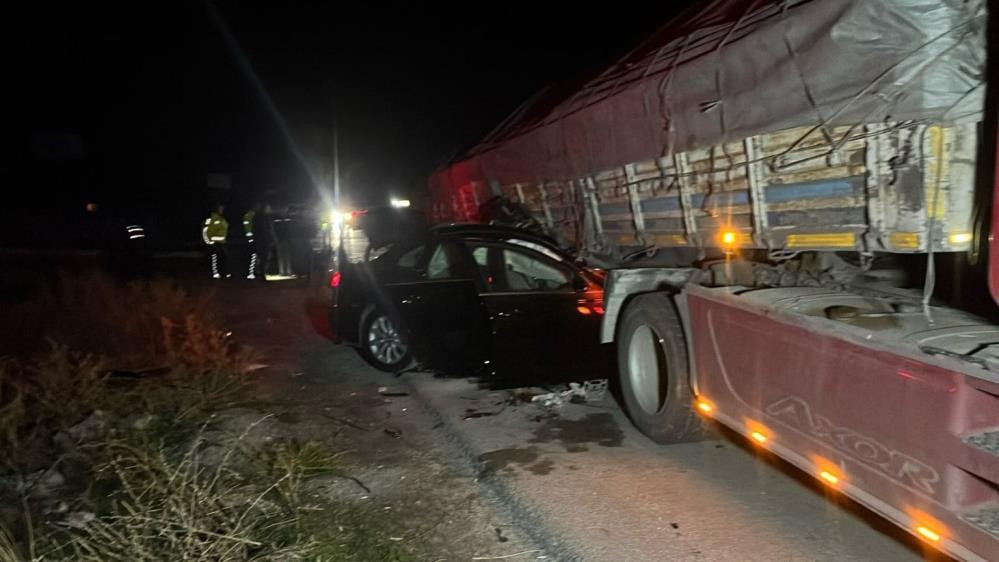 Afyon'da korkunç kaza: 2 ölü, 2 yaralı!