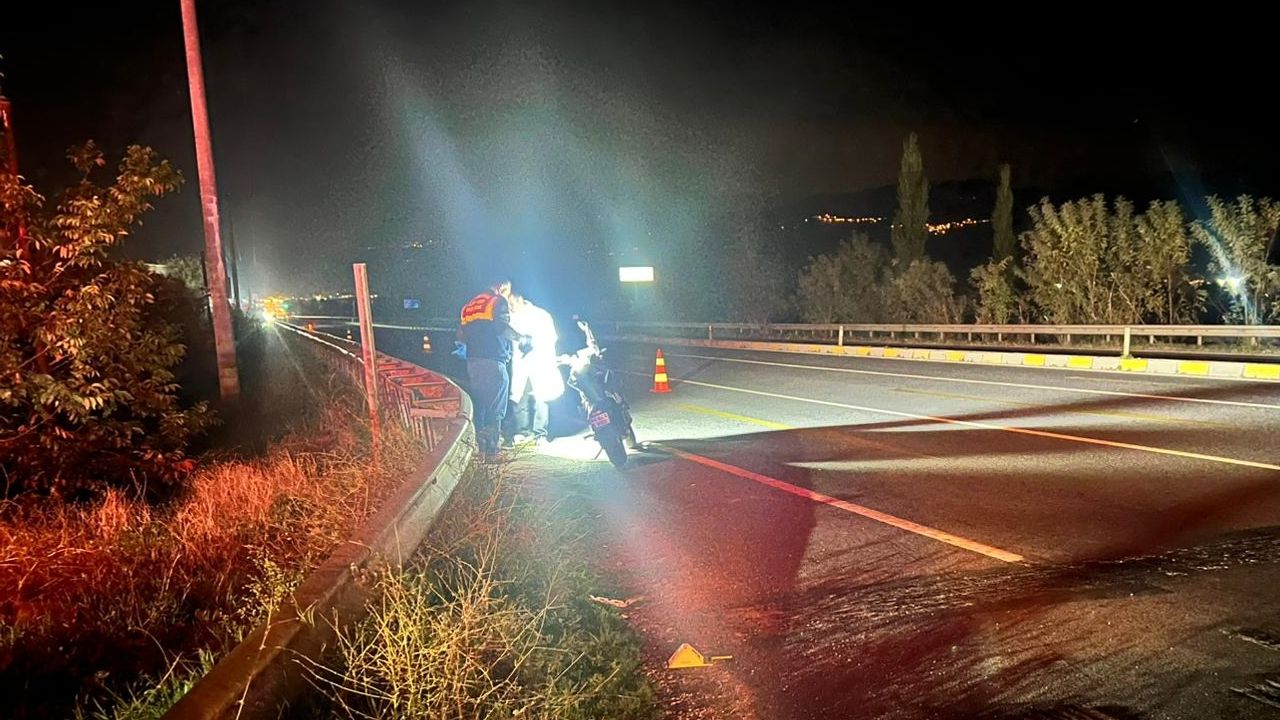 Aydın'da motosiklet ile kamyonet çarpıştı, bir kişi hayatını kaybetti.