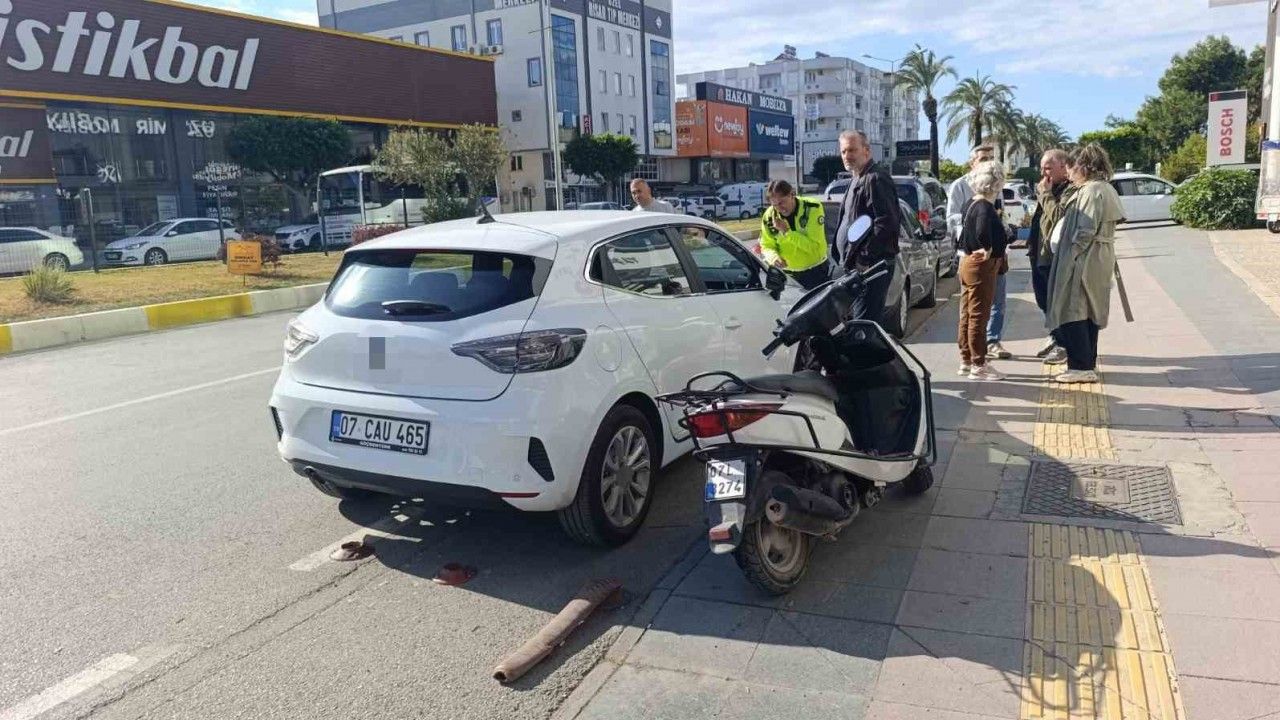 Manavgat'ta maddi zararlı kaza yüksek maliyetli oldu.