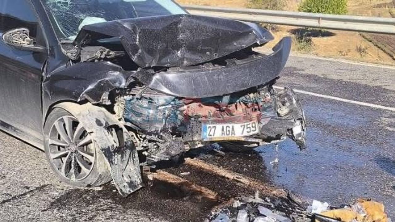 Kurtalan – Veysel Karani Yolu'nda Kaza: 4 Yaralı
