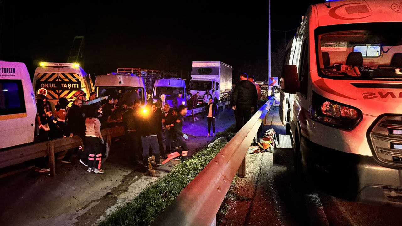 Bursa'da meydana gelen zincirleme kaza 1 kişinin hayatını kaybettiği ve çok sayıda kişinin yaralandığı bir trajediye dönüştü.