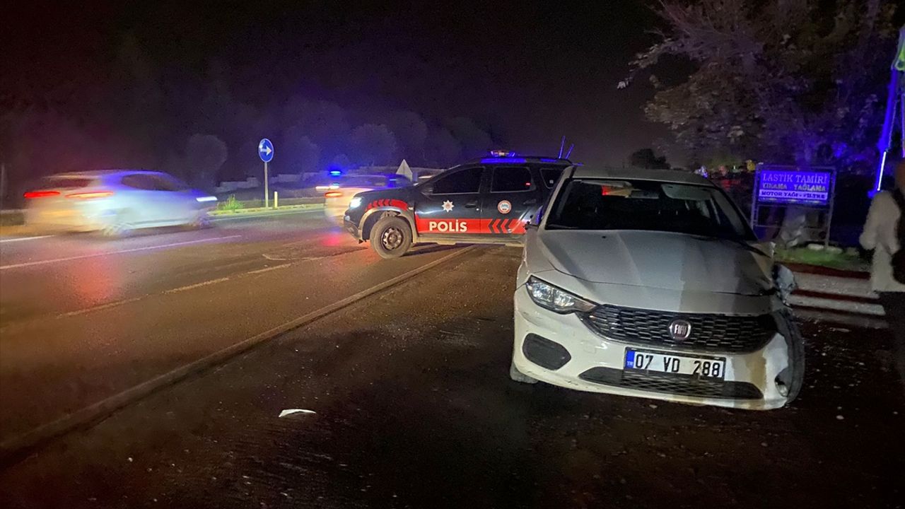Antalya'da araç yayalara çarptı: 1 ölü, 1 yaralı