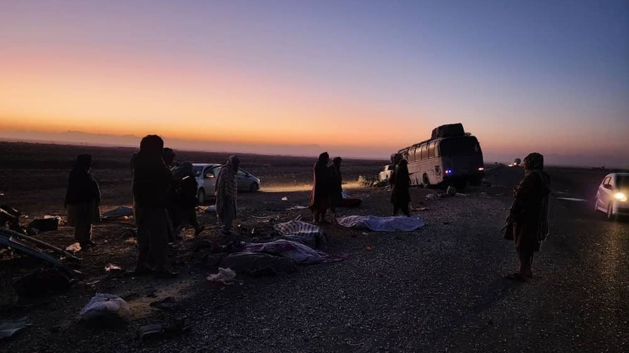 Afganistan'da kaza: 10 kişi öldü, 10 kişi yaralandı.