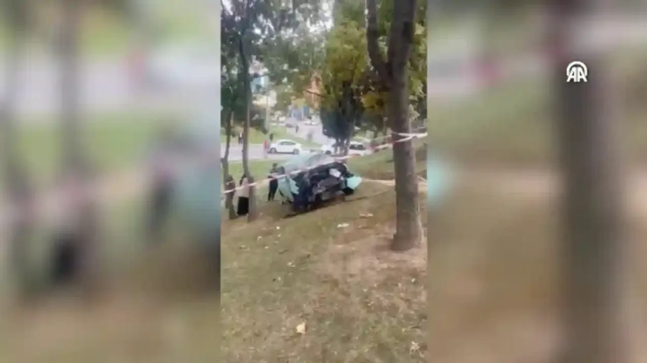 Esenler'deki trafik kazasında araç şarampole uçtu ve sürücü ciddi şekilde yaralandı.