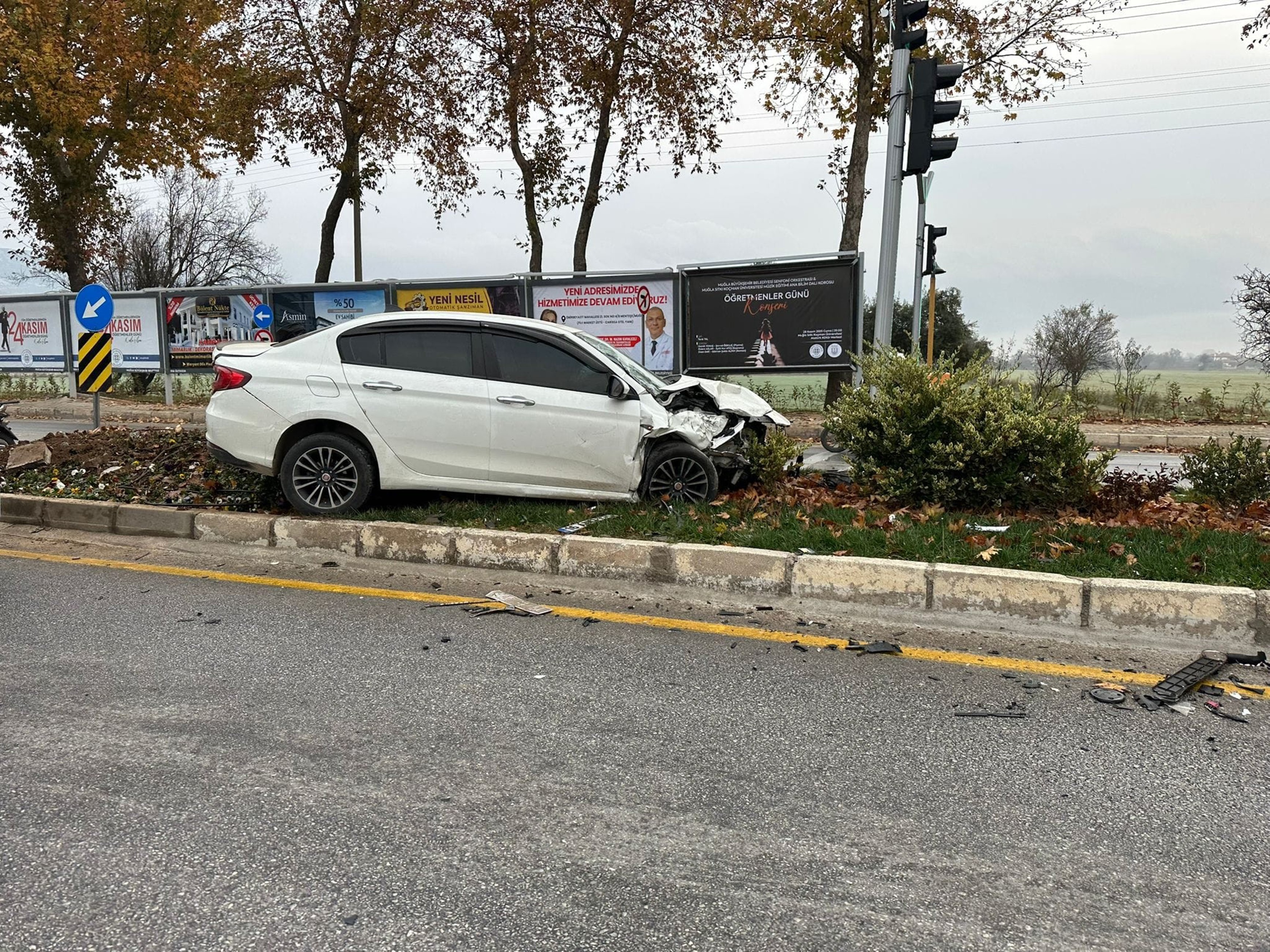 Muğla'da kaza meydana geldi: 2 yaralı var.