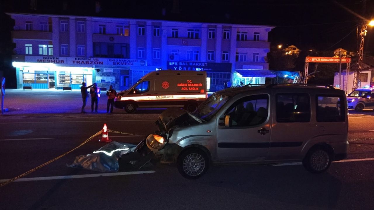 Sivas'ta araç, çarparak hayatını kaybeden bir yaya neden oldu.