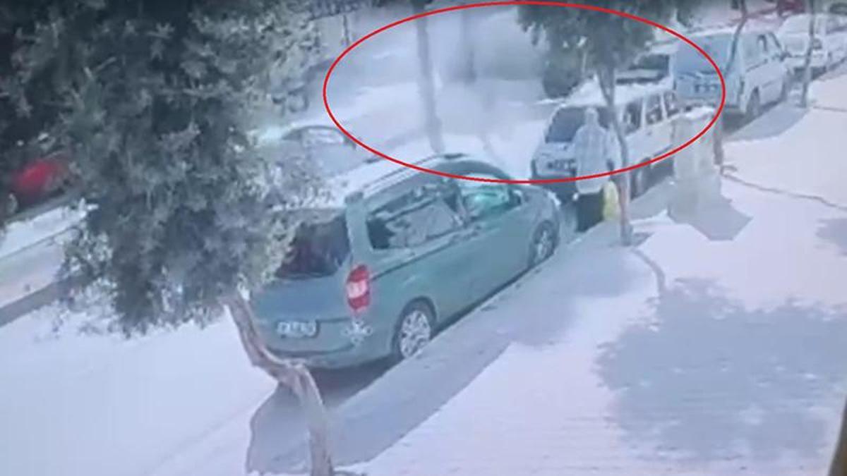 Takla atan otomobil kaza anı kamerada görüntülendi.