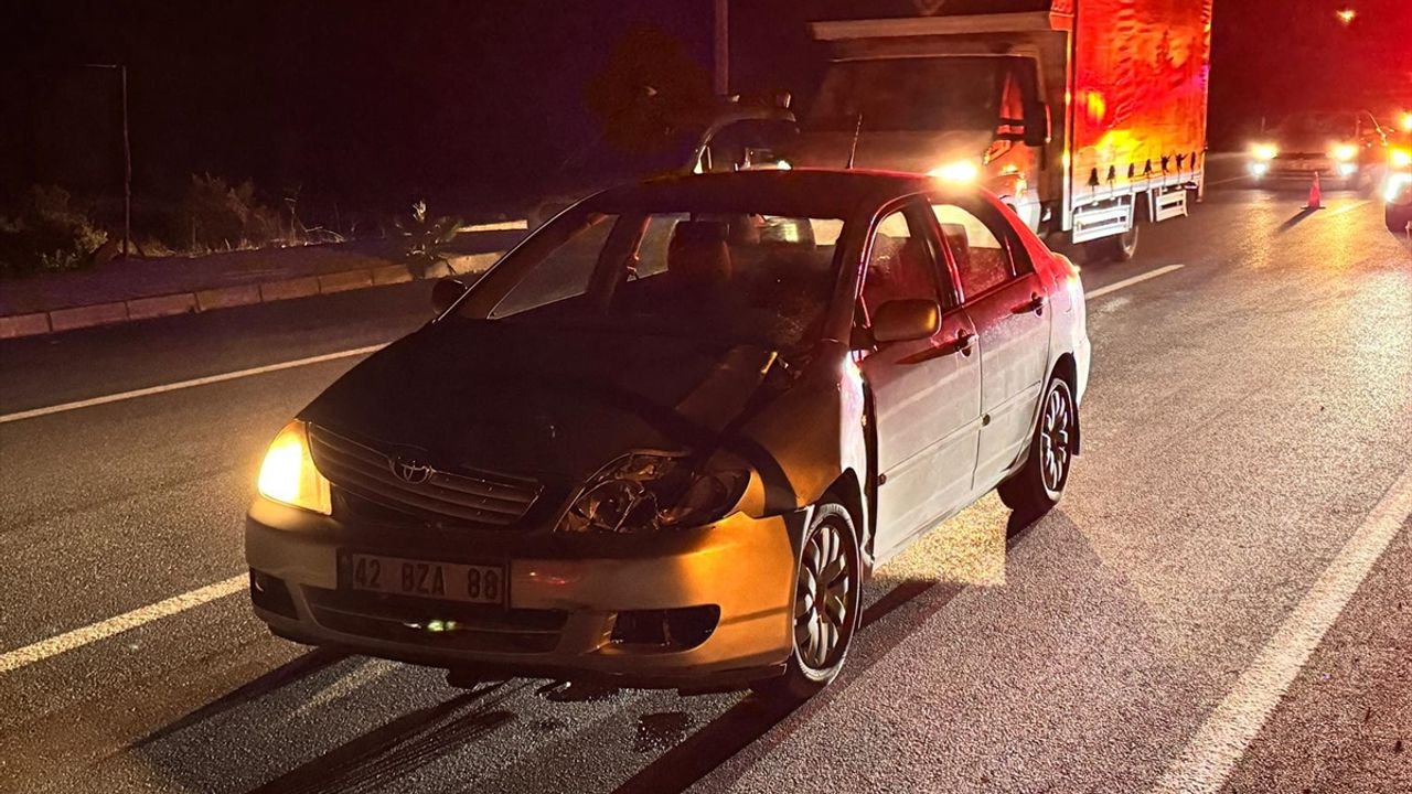Antalya'da trafik kazasında yayalardan biri öldü.