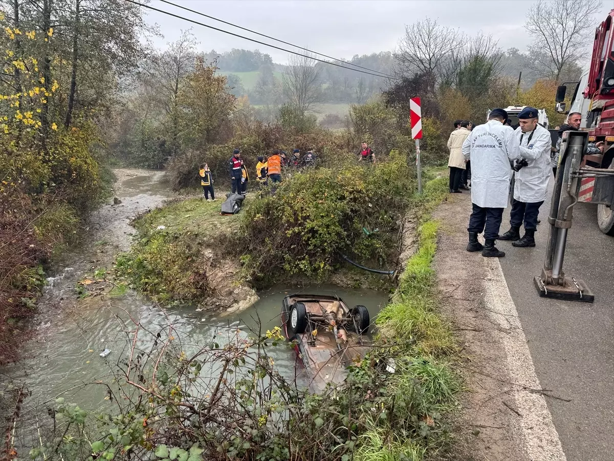 Bartın'da Trafik Kazası: 2 Kişi Hayatını Kaybetti, 1 Kişi Yaralandı.