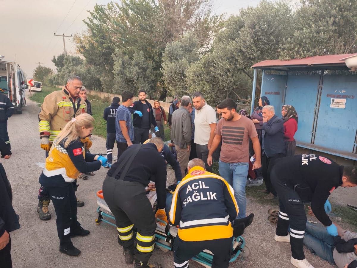 Hatay'da trafik kazası sonucu yaralananlar var.