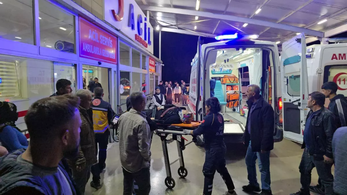 Kozan'da Trafik Olayı: Yedi Kişi Yaralandı