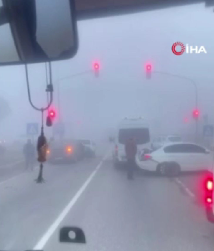 Kazaya yoğun sis sebep oldu.