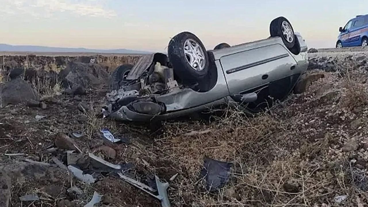Aile üyelerinden dört kişi trafik kazasında yaralandı.