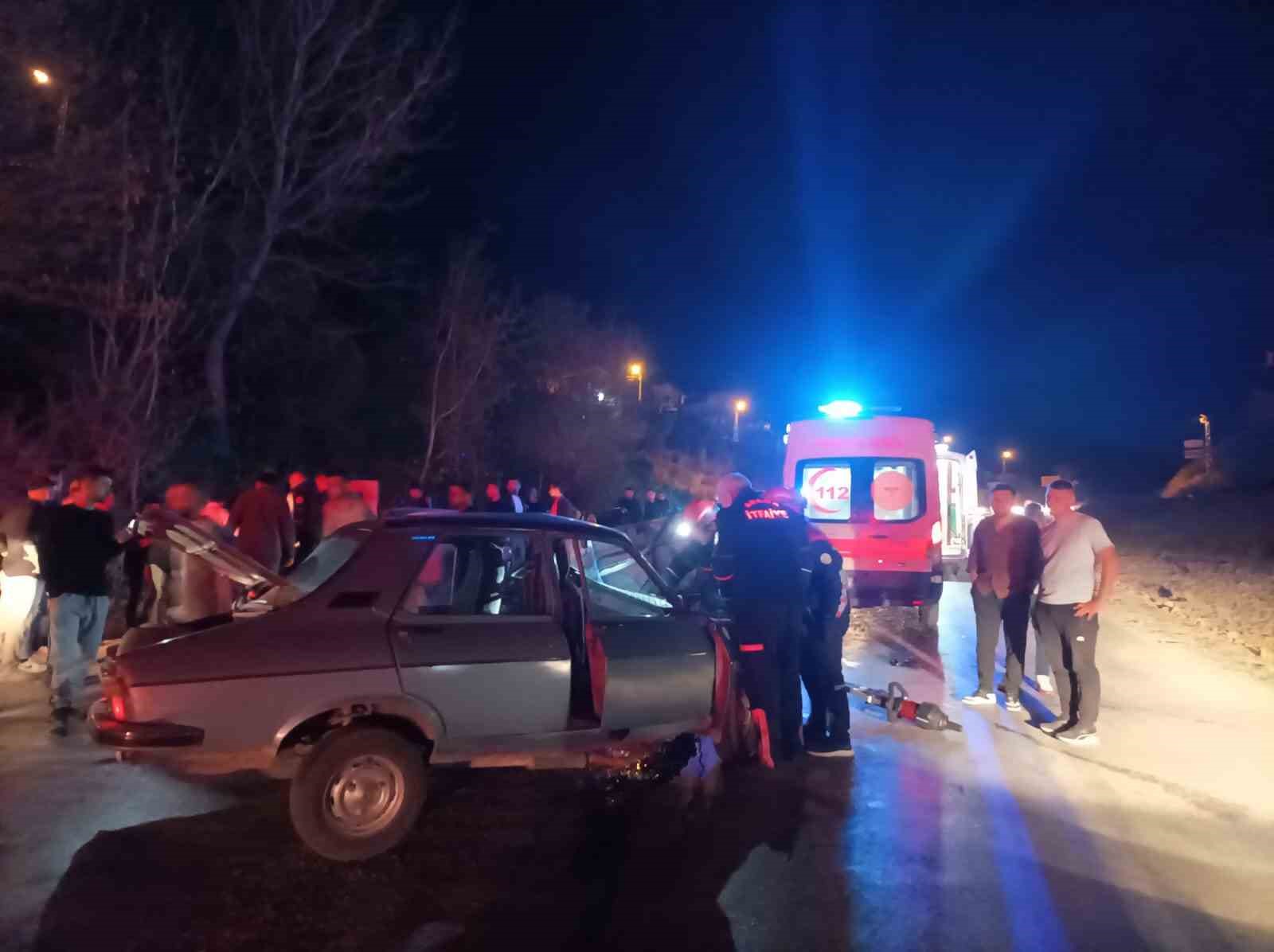 Kozan'da trafik kazasında 7 kişi yaralandı, durumları hafif.