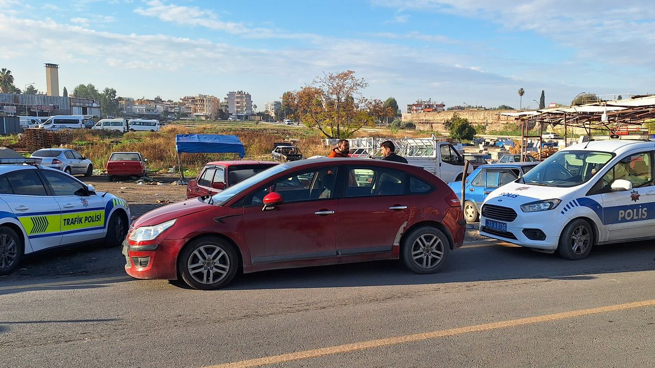 Tarsus'ta trafik kazasında 1 kişi ciddi şekilde yaralandı.