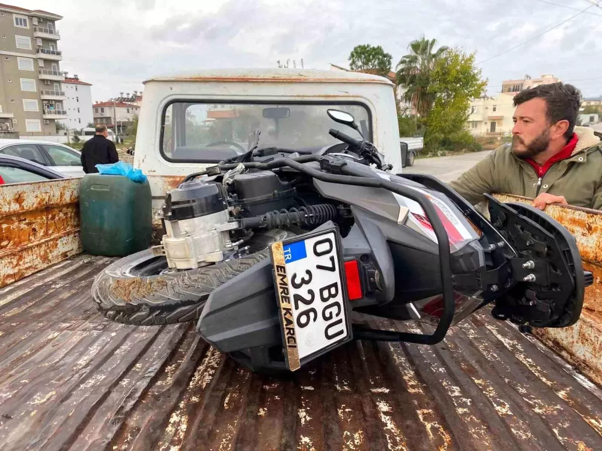 Kaza Sonucu Serik'te 2 Kişi Yaralandı