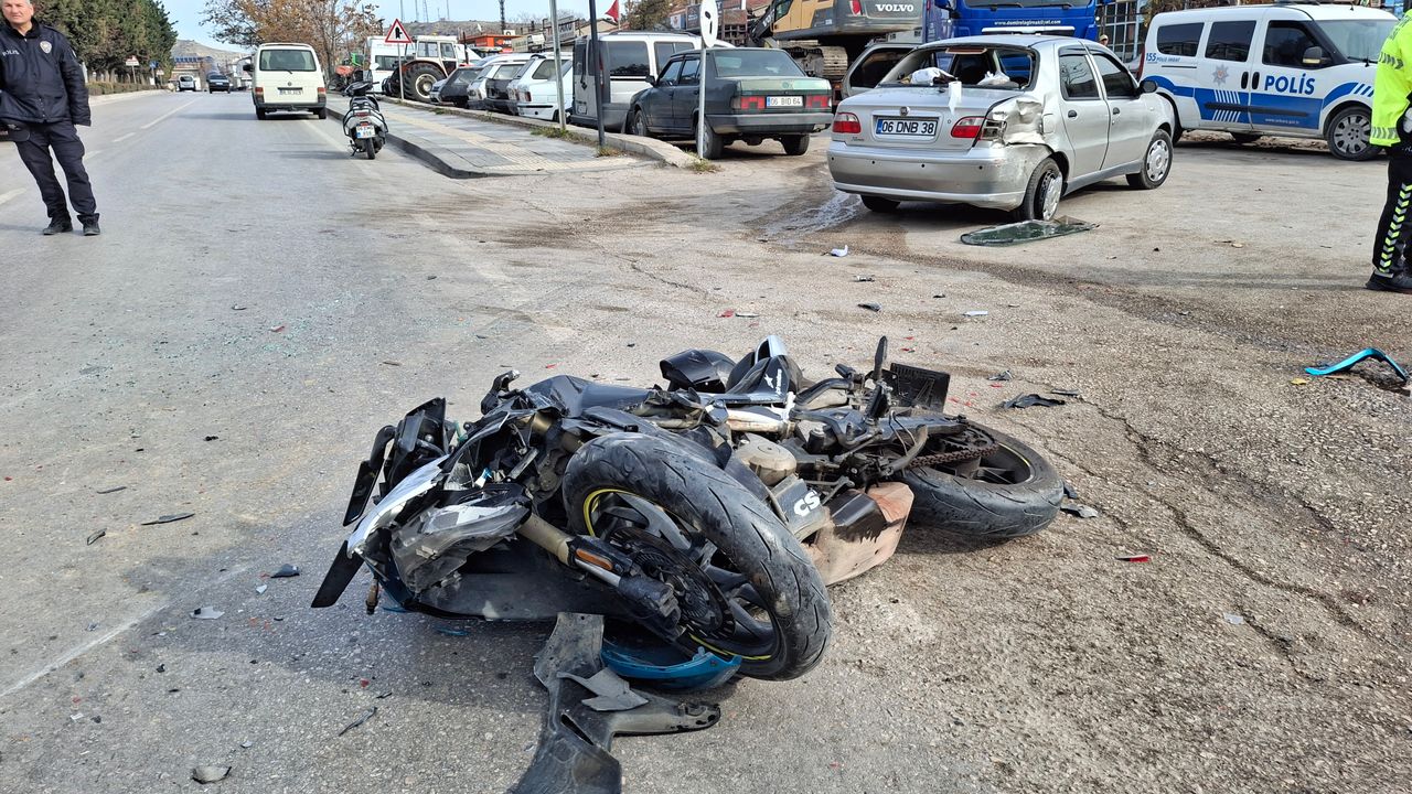 Beypazarı'nda trafik kazası sonucu 1 kişi yaralandı.