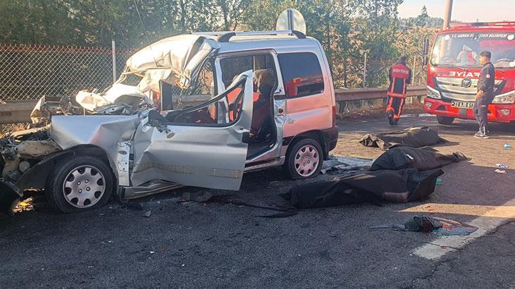 Mersin'de şehir içinde kamyonla hafif ticari araç çarpıştı; 3 kişi hayatını kaybetti, 3 kişi yaralandı.