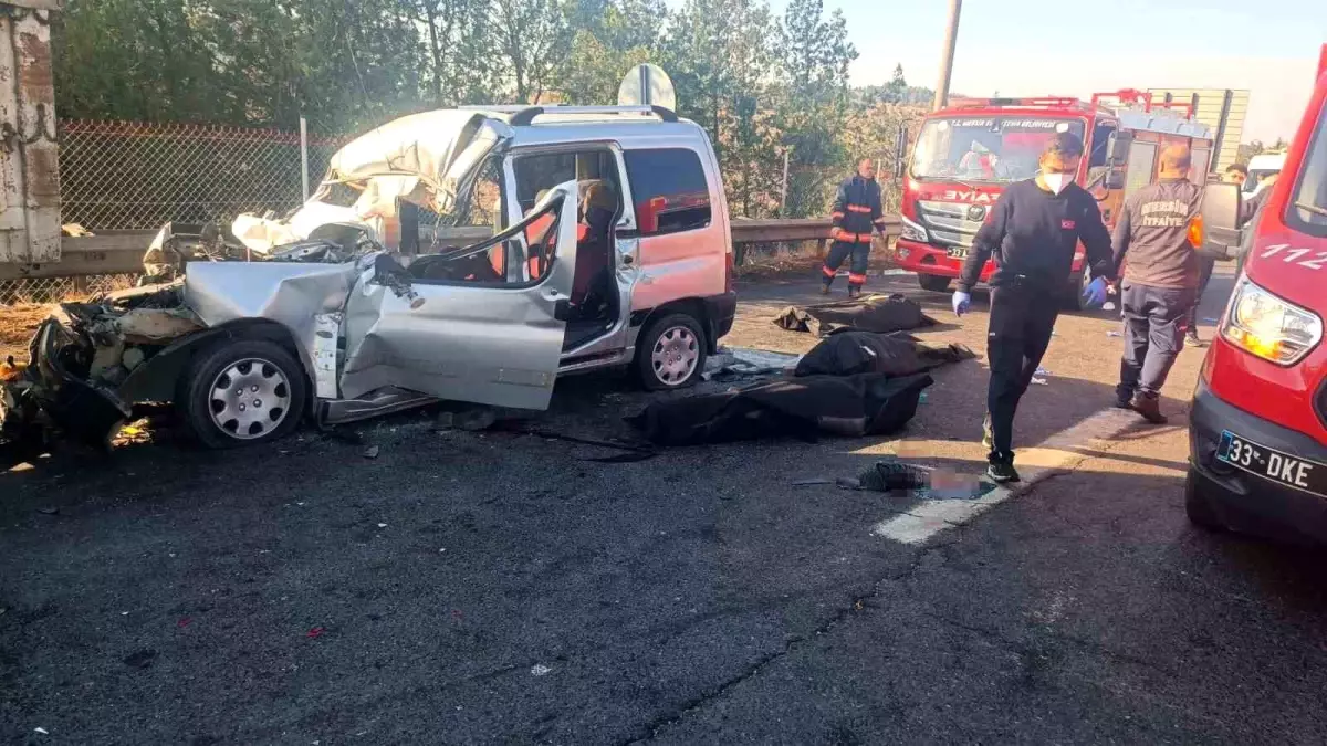 Tarsus Mersin'de Kaza: 3 Kişi Hayatını Kaybetti, 3 Kişi Yaralandı