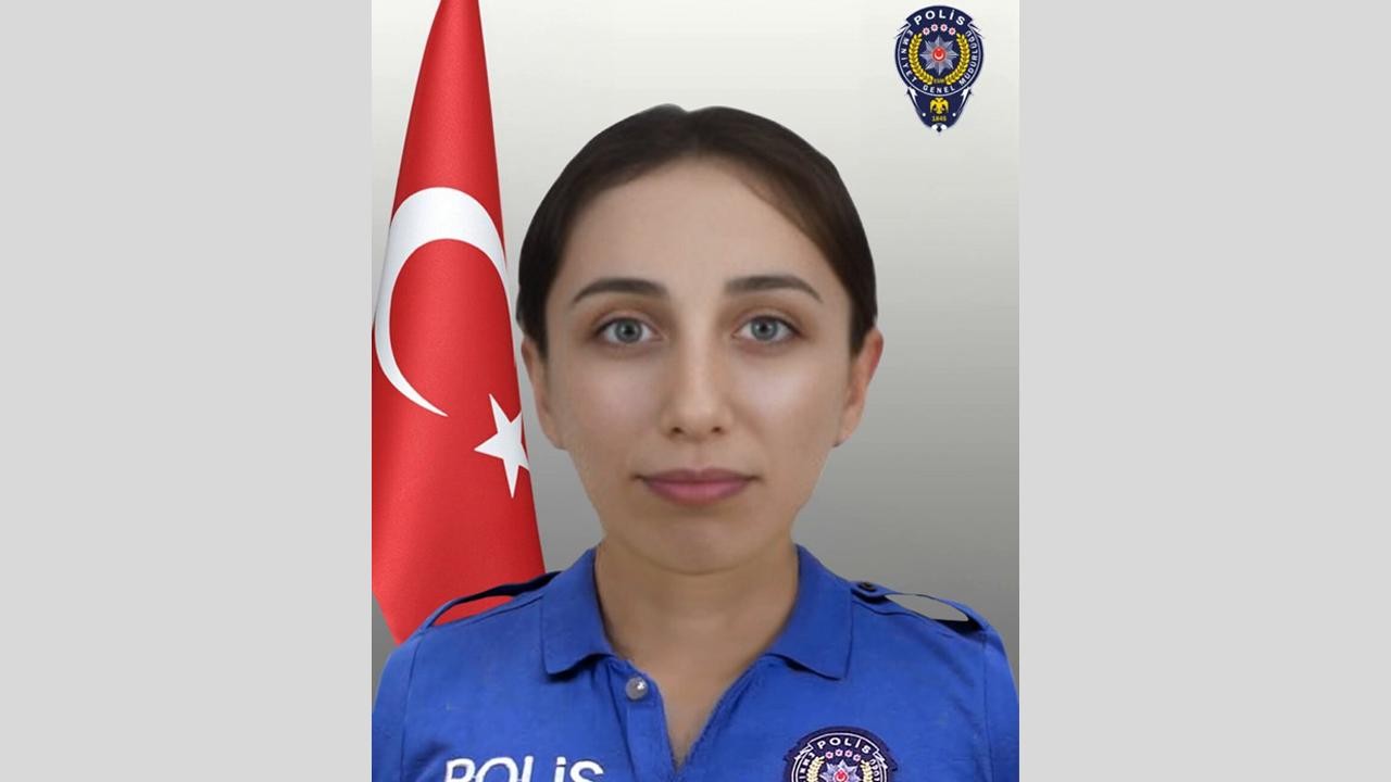 Trafik kazası sonucu yaralanan polis memuru hayatını kaybetti.