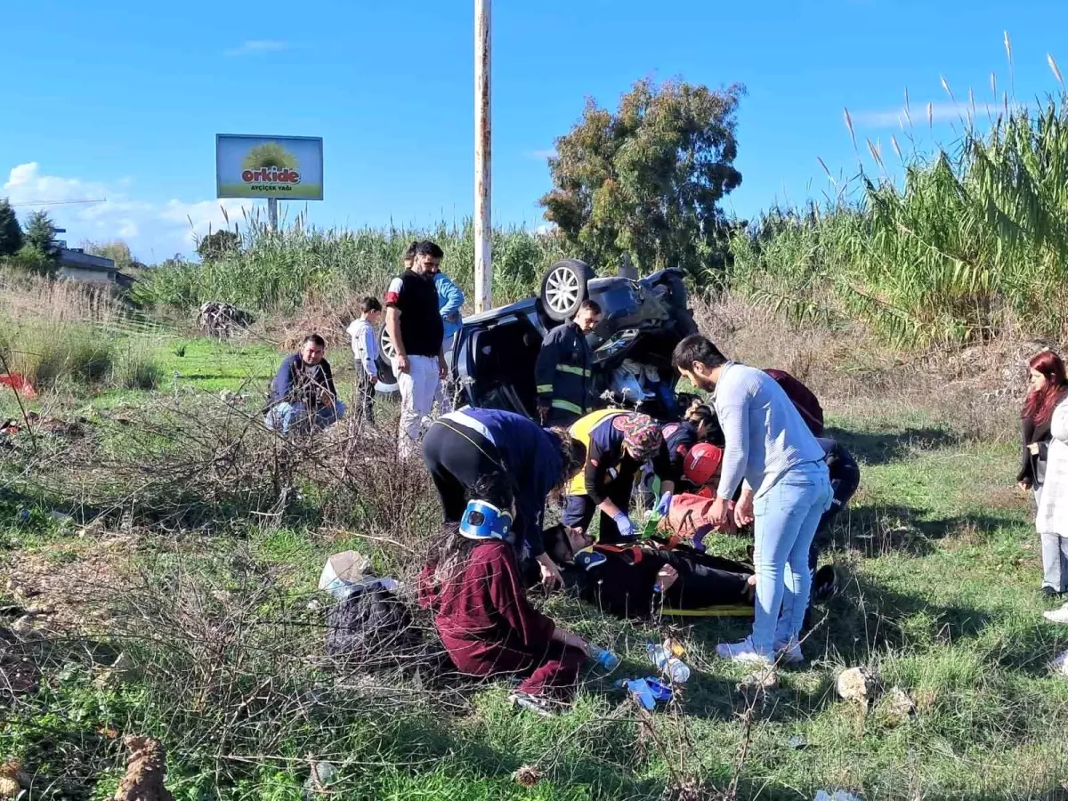 Antalya'da Aileye Çarpan Trafik Olayı