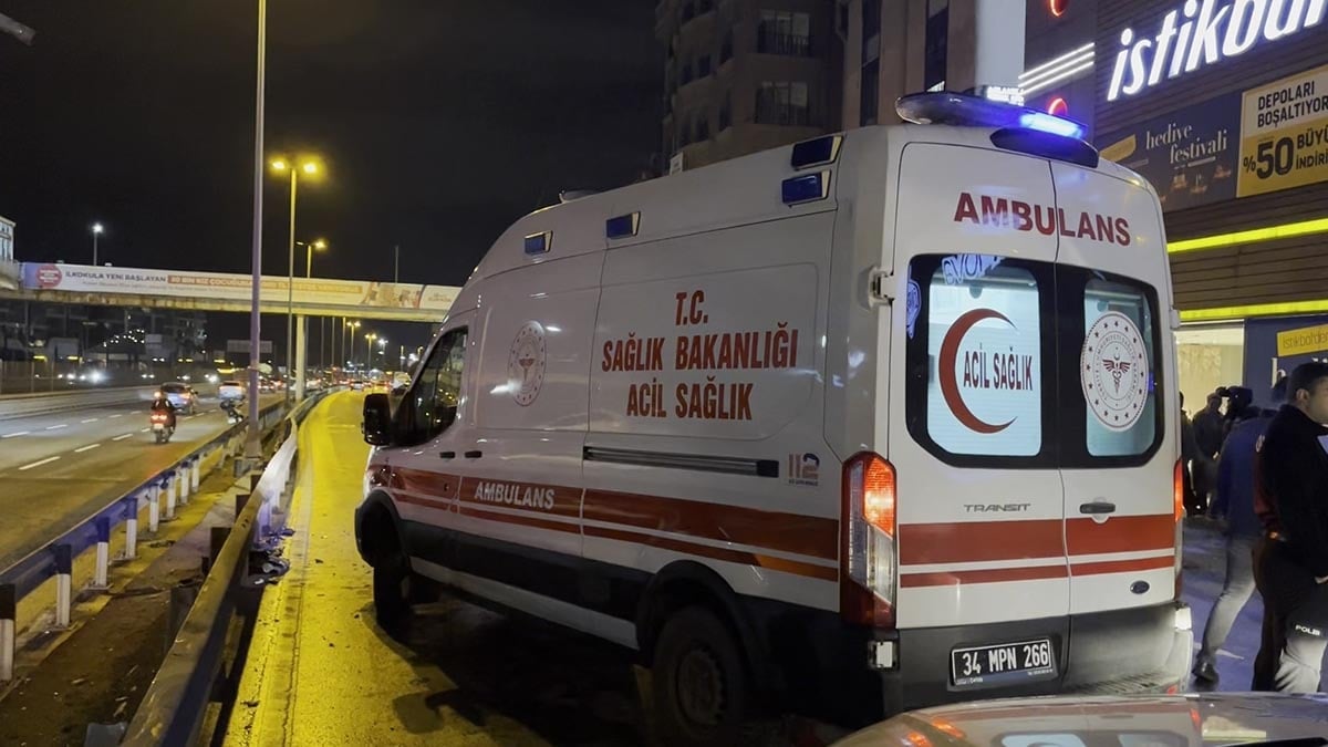 Küçükçekmece'de ardışık trafik kazası