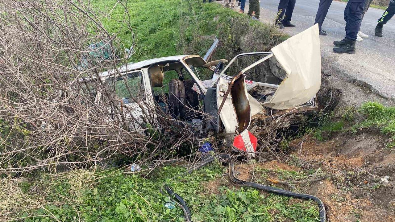 Manisa’da Tek Araçlı Kaza Korku Yarattı: 2 Yaralı