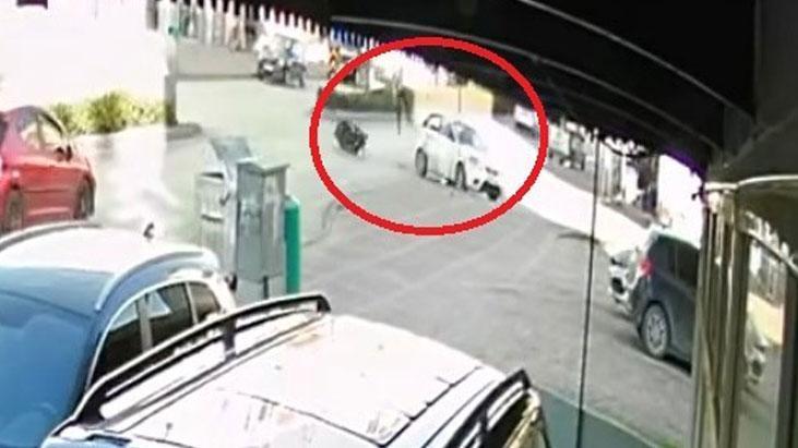 Motosiklet sürücüsü havada metrelerce yükseldi!