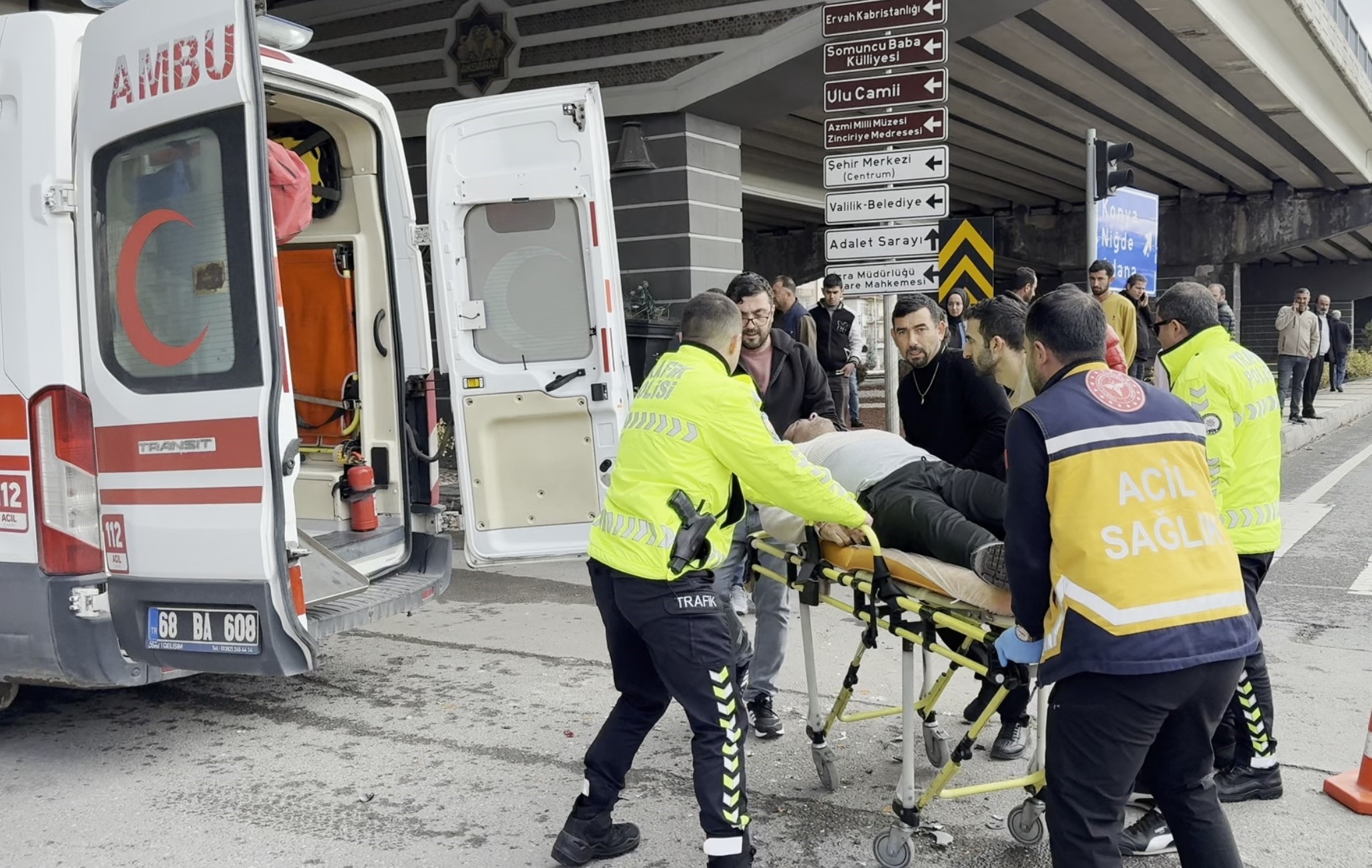 Yakını trafik kazasında yaralanınca şoka girdi.