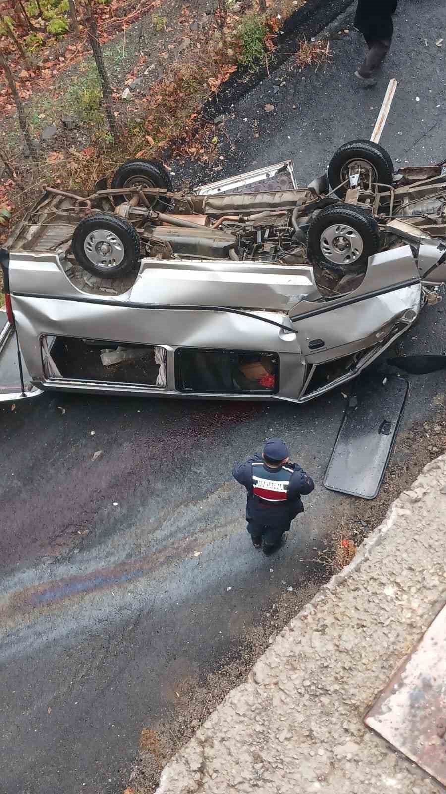 Artvin'de trafik kazasında 3 kişi hayatını kaybetti.