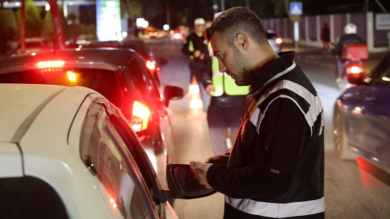 Haftada 50 kaza: 62 alkollü, 16 ehliyetsiz, 35 telefon...