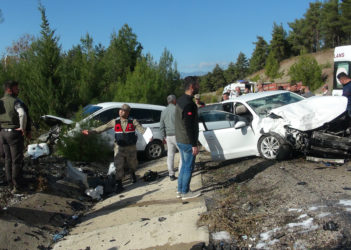 Kilis'te meydana gelen trafik kazasında 5 kişi ciddi şekilde yaralandı.