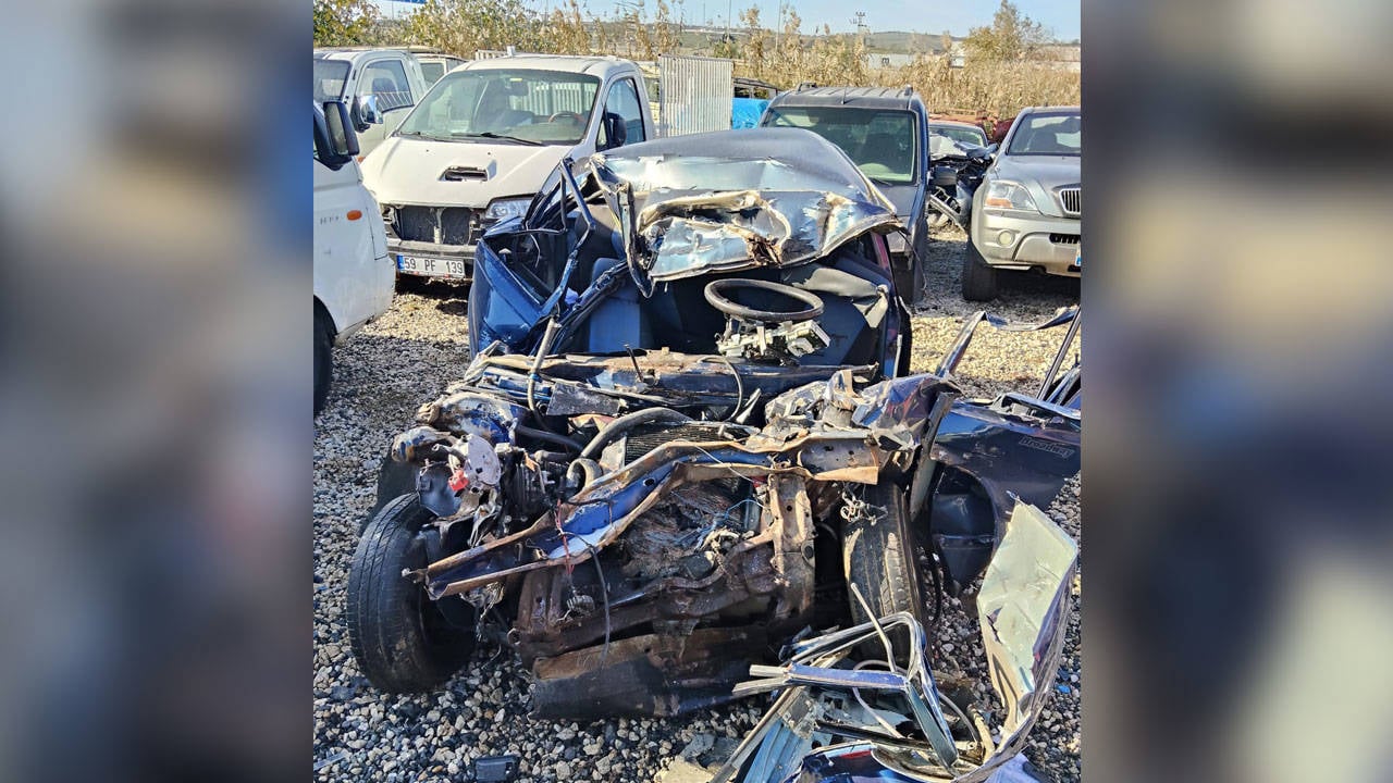 Tekirdağ'da ardışık trafik kazasında 2 kişi hayatını kaybetti, 1 kişi yaralandı.