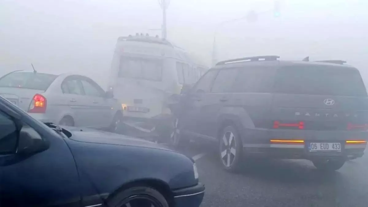Iğdır'da Sisle Tetiklenen Zincirleme Trafik Kazası