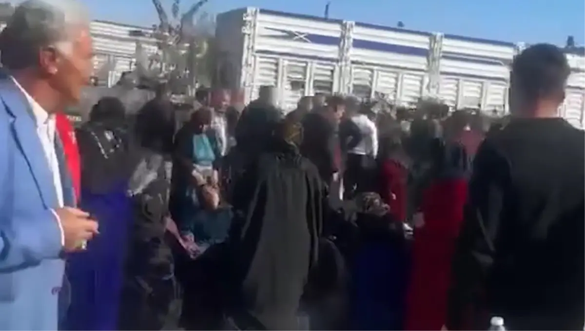 Şanlıurfa'da trafik kazasında 15 yaşındaki genç yaşamını yitirdi.