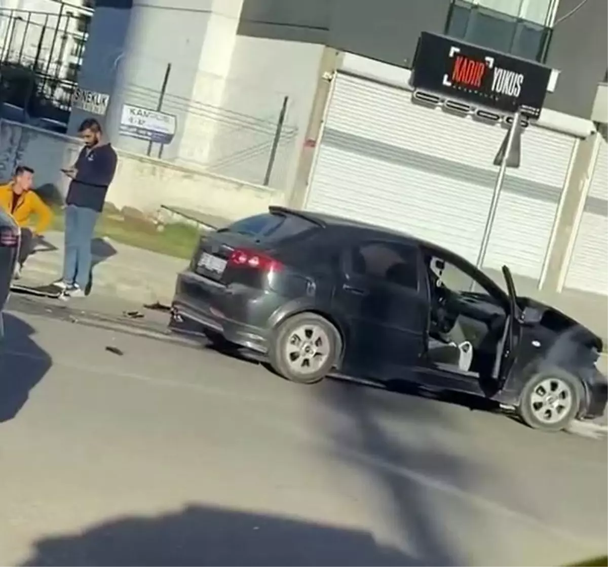 Trafik Kazası Diyarbakır'da: 2 Kişi Yaralandı.