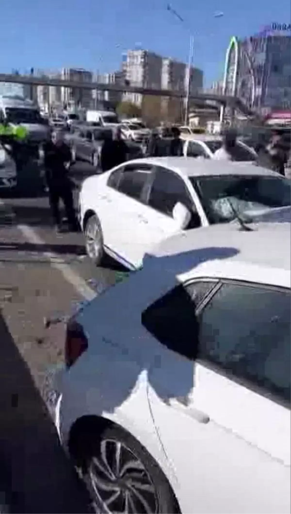Zincirleme Kaza Diyarbakır'da Gerçekleşti.